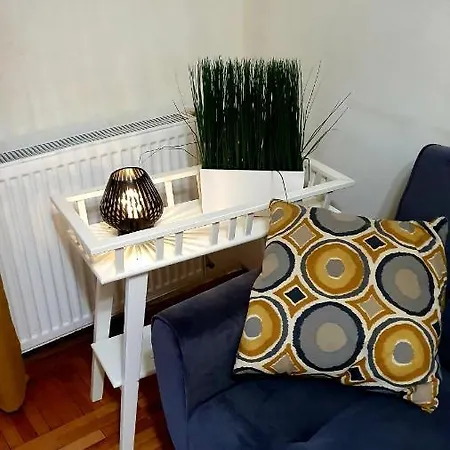 Ultracentral With View - Old Town