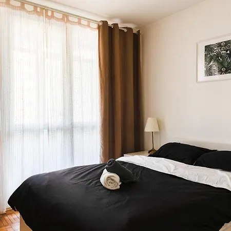 Ultracentral With View - Old Town Apartment Bukarest